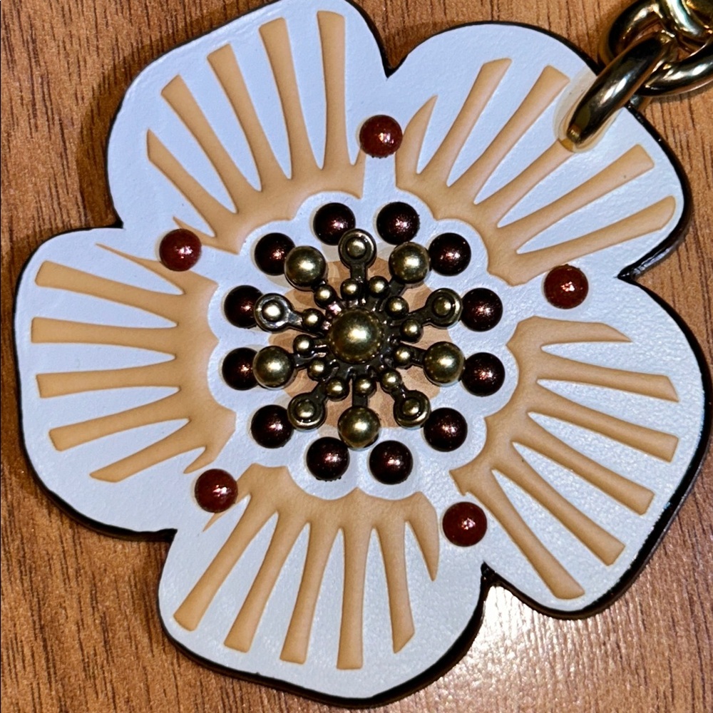 NWOT Coach Gold Beaded Flower Keychain Bag Charm - Picture 3 of 12